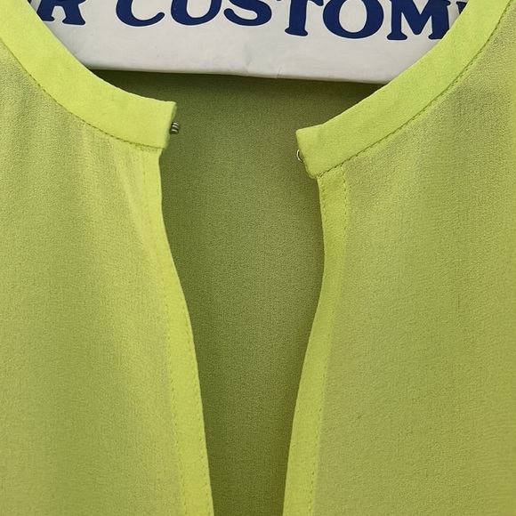 Designer green silk blouse - Picture 2 of 5